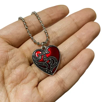 Ожерелье с подвеской в виде красного сердца для женщин и девочек, ювелирные изделия на Хэллоуин, мода, Кровавая роза в форме сердца, Готические Таинственные Дамы